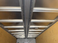 いすゞフォワードアルミウイング中型（4t）[写真12]