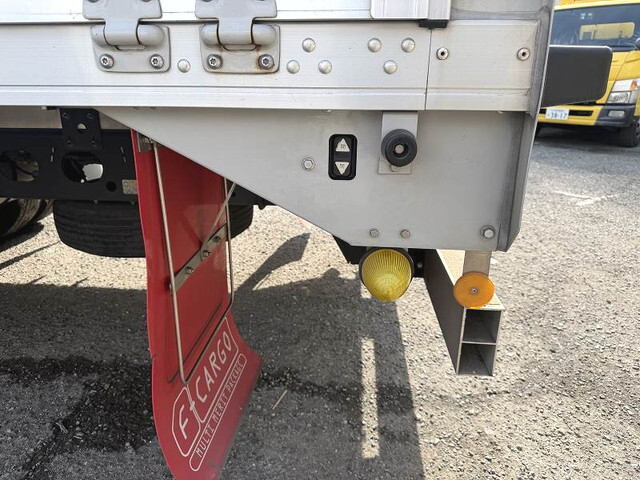 いすゞフォワードアルミウイング中型（4t）[写真22]