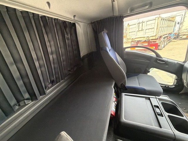 いすゞフォワードアルミウイング中型（4t）[写真38]