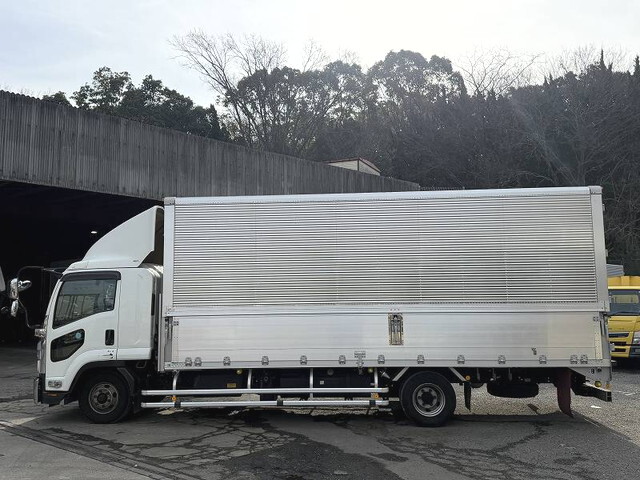 いすゞフォワードアルミウイング中型（4t）[写真04]