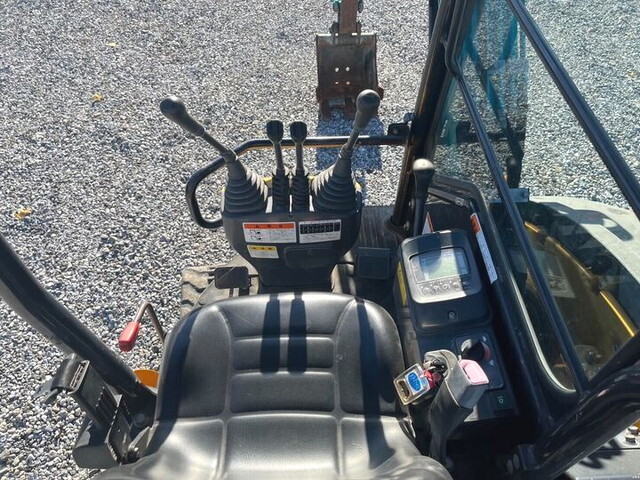 クボタミニユンボ（ミニバックホー）[写真20]