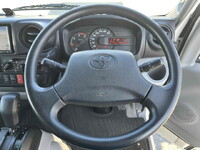 トヨタトヨエースパネルバン小型（2t・3t）[写真33]