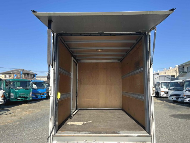 トヨタトヨエースパネルバン小型（2t・3t）[写真08]