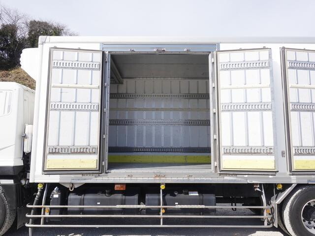 三菱ふそうスーパーグレート冷凍車（冷蔵車）大型（10t）[写真13]