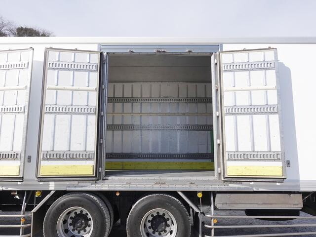 三菱ふそうスーパーグレート冷凍車（冷蔵車）大型（10t）[写真14]