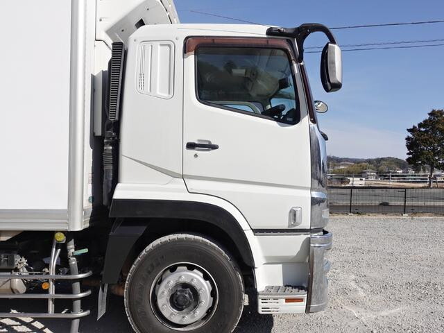 三菱ふそうスーパーグレート冷凍車（冷蔵車）大型（10t）[写真06]
