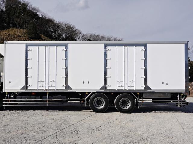 三菱ふそうスーパーグレート冷凍車（冷蔵車）大型（10t）[写真09]