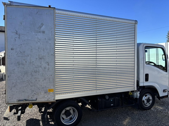 いすゞエルフアルミバン小型（2t・3t）[写真15]