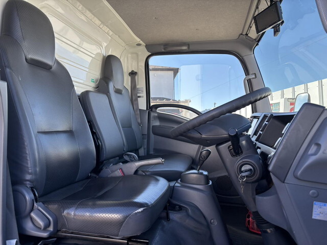 いすゞエルフアルミバン小型（2t・3t）[写真28]