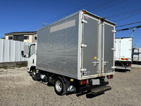 いすゞエルフアルミバン小型（2t・3t）[写真02]