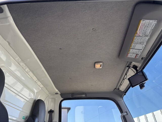 いすゞエルフアルミバン小型（2t・3t）[写真30]