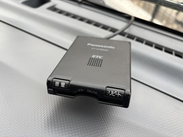 いすゞエルフアルミバン小型（2t・3t）[写真32]