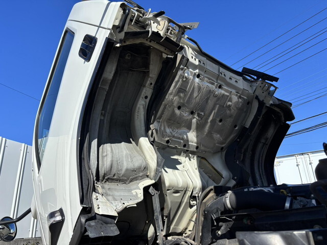 いすゞエルフアルミバン小型（2t・3t）[写真38]