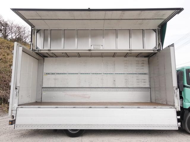 UDトラックスコンドルアルミウイング増トン（6t・8t）[写真12]