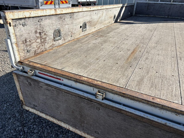 いすゞエルフ平ボディ小型（2t・3t）[写真10]