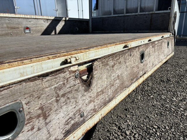 いすゞエルフ平ボディ小型（2t・3t）[写真13]