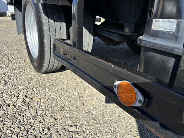 いすゞエルフ平ボディ小型（2t・3t）[写真20]