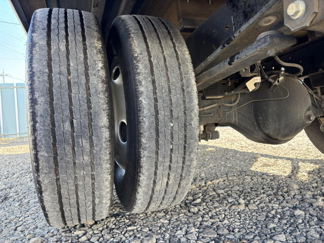 いすゞエルフ平ボディ小型（2t・3t）[写真26]