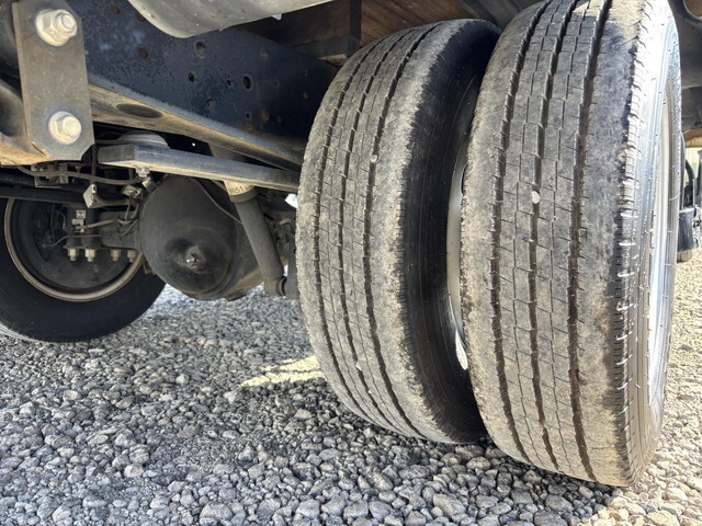 いすゞエルフ平ボディ小型（2t・3t）[写真27]