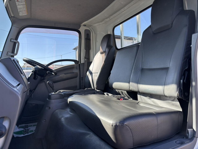 いすゞエルフ平ボディ小型（2t・3t）[写真31]