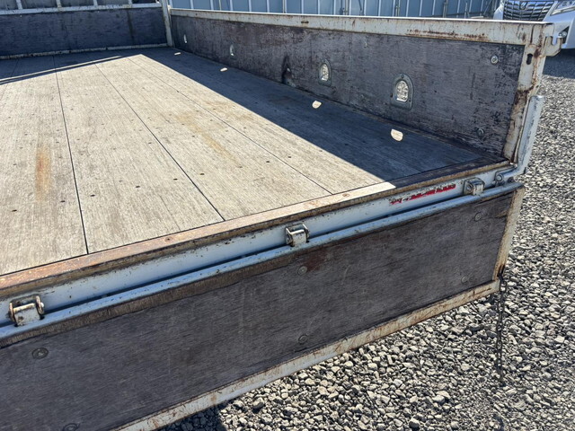 いすゞエルフ平ボディ小型（2t・3t）[写真09]