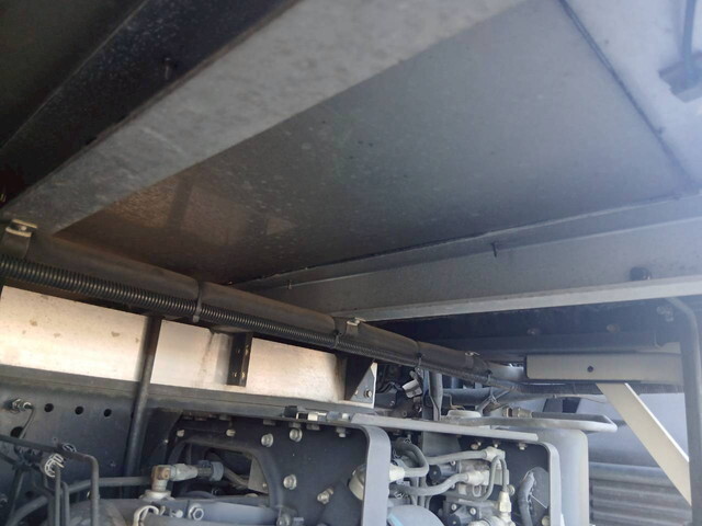 いすゞフォワード冷凍車（冷蔵車）中型（4t）[写真14]