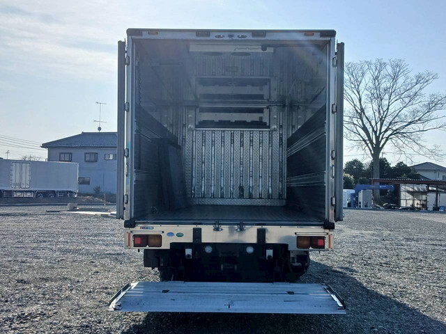 いすゞフォワード冷凍車（冷蔵車）中型（4t）[写真38]