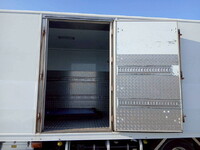 いすゞフォワード冷凍車（冷蔵車）中型（4t）[写真40]