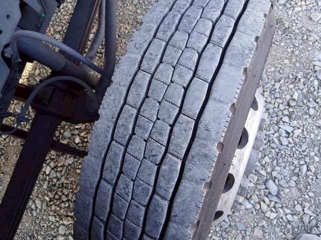 いすゞフォワード冷凍車（冷蔵車）中型（4t）[写真08]