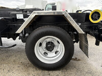 三菱ふそうキャンターコンテナ専用車小型（2t・3t）[写真16]