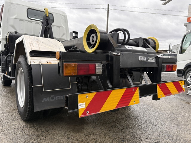 三菱ふそうキャンターコンテナ専用車小型（2t・3t）[写真16]