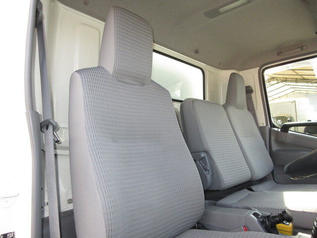日野デュトロ保冷バン小型（2t・3t）[写真19]