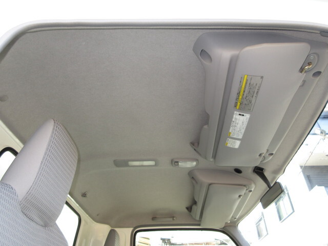 日野デュトロ保冷バン小型（2t・3t）[写真20]