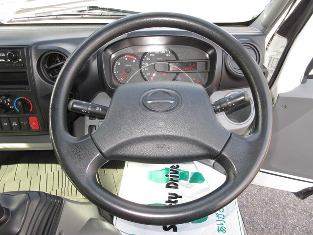 日野デュトロ保冷バン小型（2t・3t）[写真24]