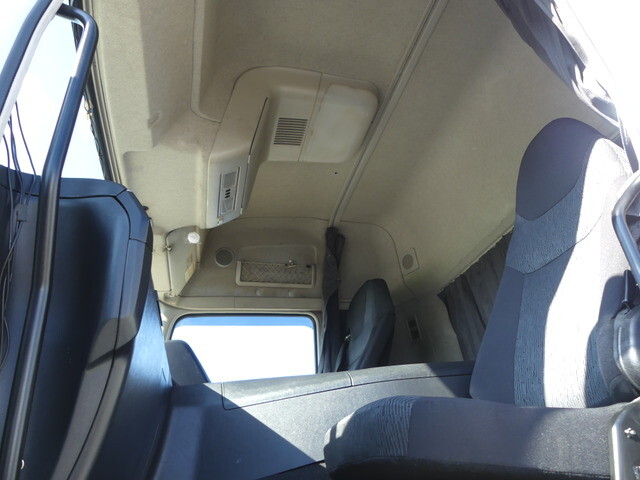 三菱ふそうスーパーグレートトレーラーヘッド（トラクターヘッド）大型（10t）[写真10]