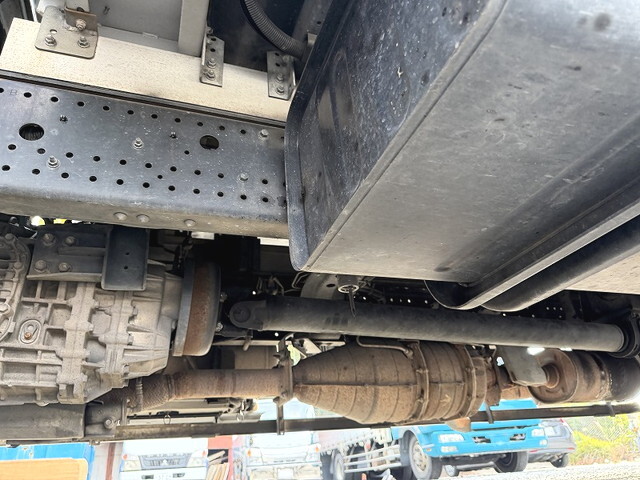 いすゞフォワードアルミウイング中型（4t）[写真25]