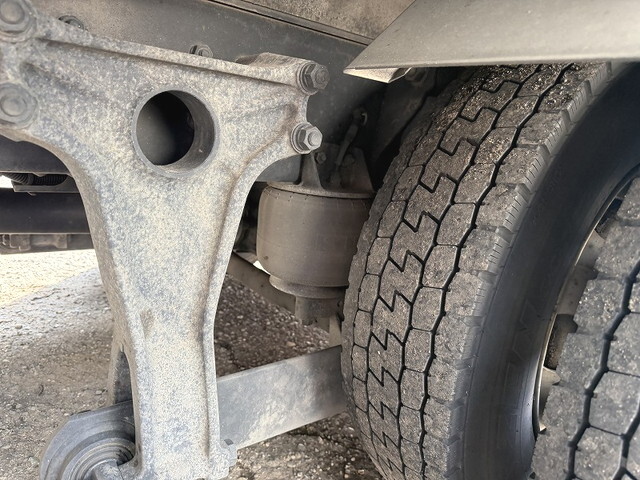 いすゞフォワードアルミウイング中型（4t）[写真26]