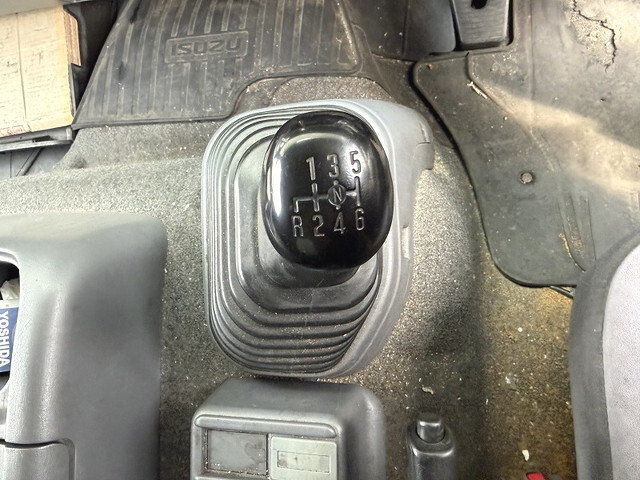 いすゞフォワードアルミウイング中型（4t）[写真34]