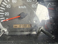 いすゞフォワードアルミウイング中型（4t）[写真38]