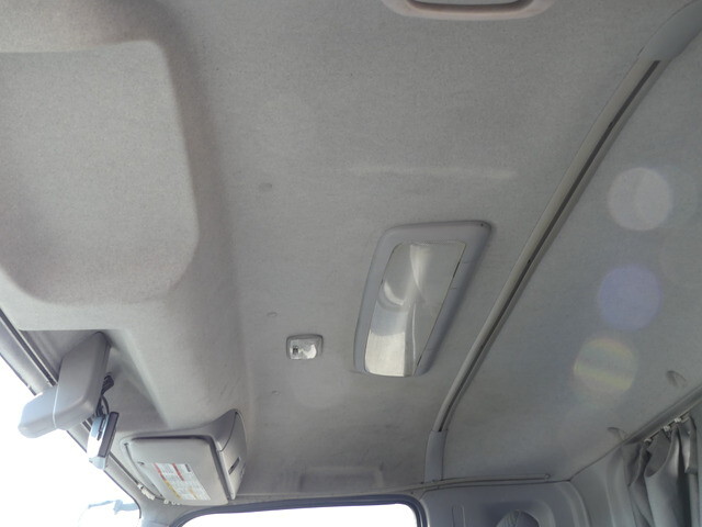 いすゞフォワードアルミウイング中型（4t）[写真17]