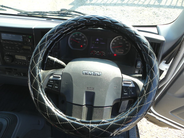 いすゞフォワードアルミウイング中型（4t）[写真18]