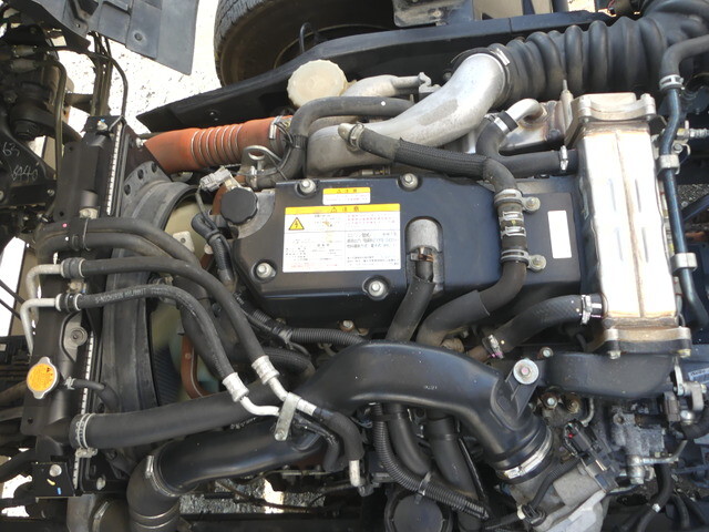 いすゞフォワードアルミウイング中型（4t）[写真09]