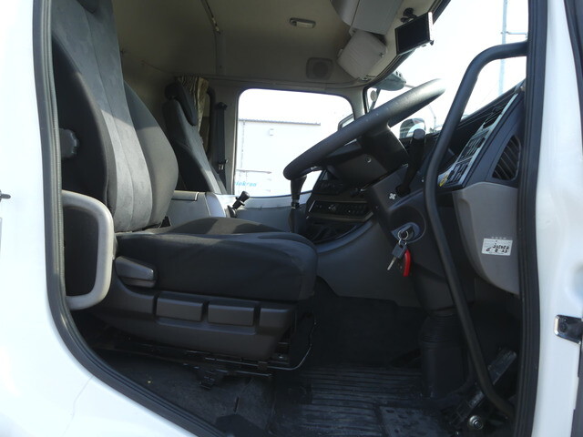 UDトラックスクオンクレーン5段大型（10t）[写真14]