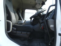 UDトラックスクオンクレーン5段大型（10t）[写真15]