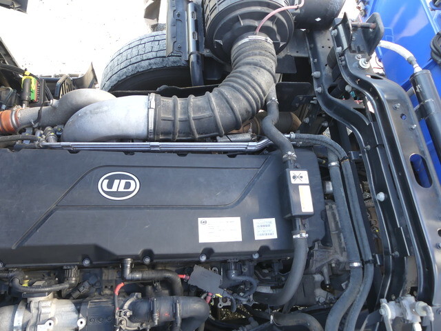 UDトラックスクオンクレーン5段大型（10t）[写真15]