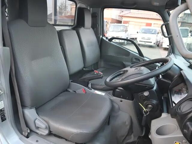 トヨタダイナ平ボディ小型（2t・3t）[写真30]