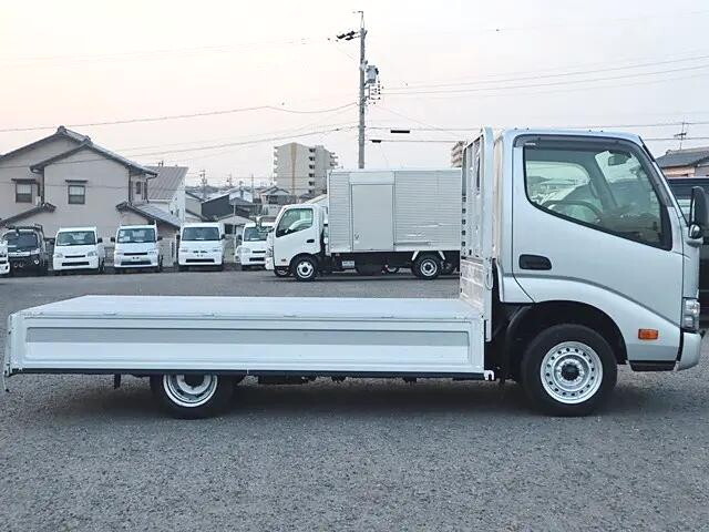 トヨタダイナ平ボディ小型（2t・3t）[写真08]