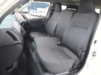 トヨタハイエースバン小型（2t・3t）[写真34]