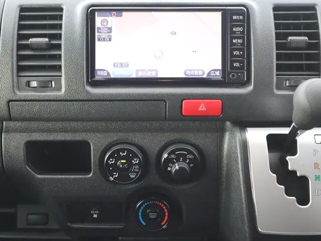 トヨタハイエースバン小型（2t・3t）[写真36]