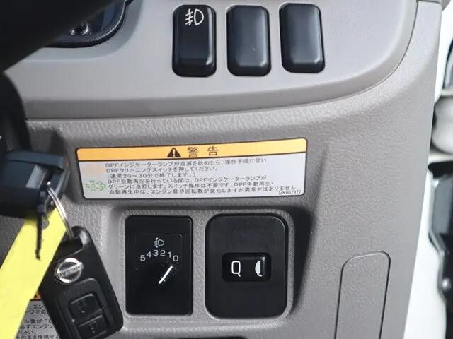 日産アトラス平ボディ小型（2t・3t）[写真33]